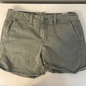 American Eagle Shorts Super Stretch X Chino Shorts olive Green Size 4
